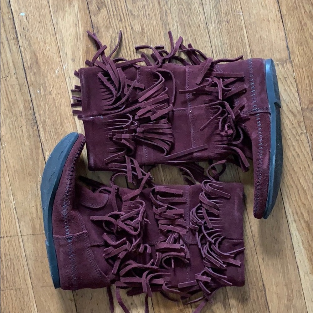 Minnetonka 3-Layer Fringe Boot - image 4